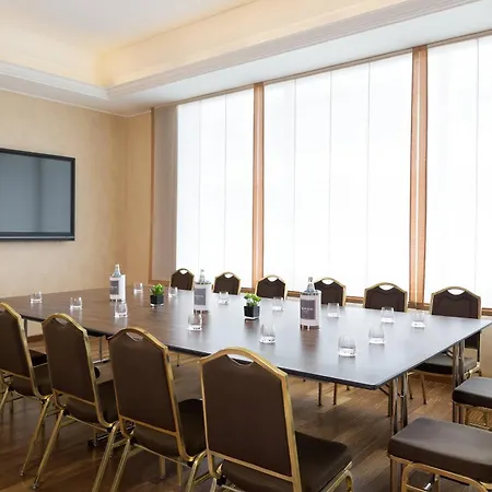 Отель The Westin Palace, 5*