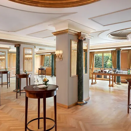 The Westin Palace, Отель
