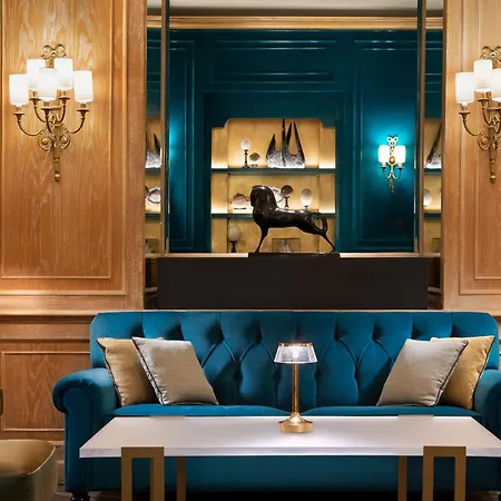 The Westin Palace, 酒店