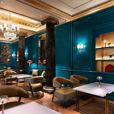 The Westin Palace, 酒店